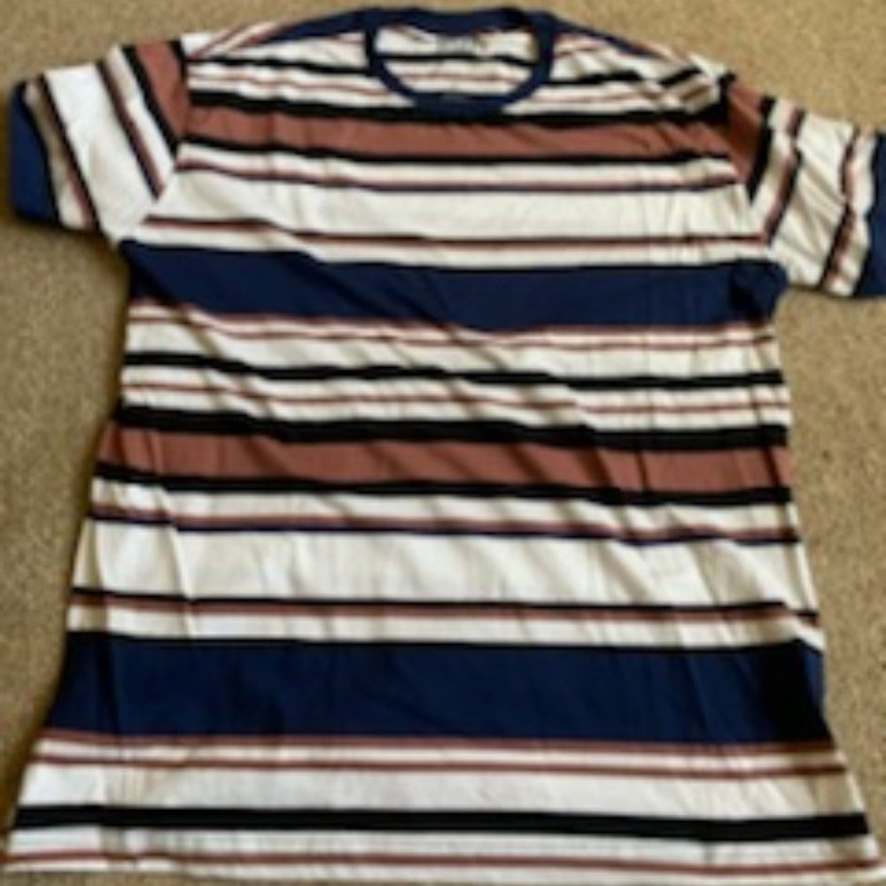 Tillys/RSQ T-shirt